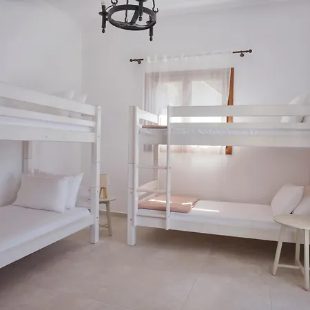 펜션 Stone With A Sea Water Swimming Pool And A Sea And Sunset View