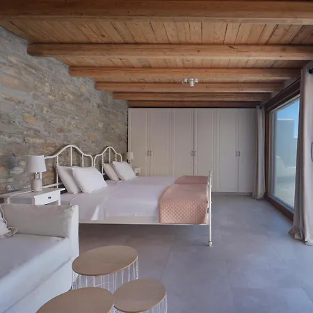 Stone With A Sea Water Swimming Pool And A Sea And Sunset View Holiday home