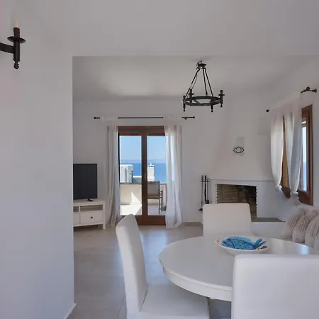 Holiday home Stone With A Sea Water Swimming Pool And A Sea And Sunset View Melissaki