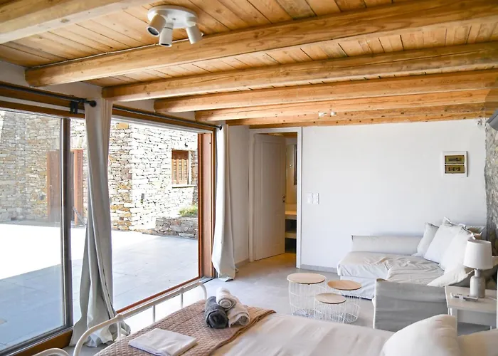 Stone With A Sea Water Swimming Pool And A Sea And Sunset View Hébergement de vacances Melissaki